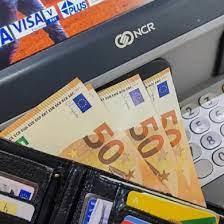 Pret D'argent Entre Particulier  En France Suisse Belgique,, Bafia, Immobilier au Cameroun
