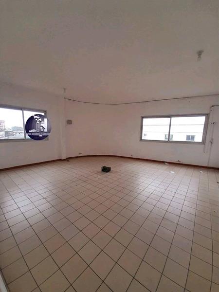 Open Office À Louerva Akwa Vaste Deux En Un Pro Business Cameroun Sarl