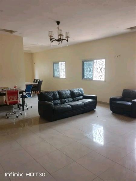 Villa À Vendre À Logbessou 