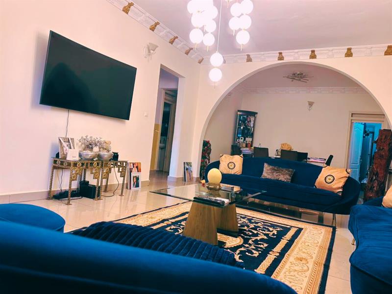 Immeuble À Vendre Bastos 