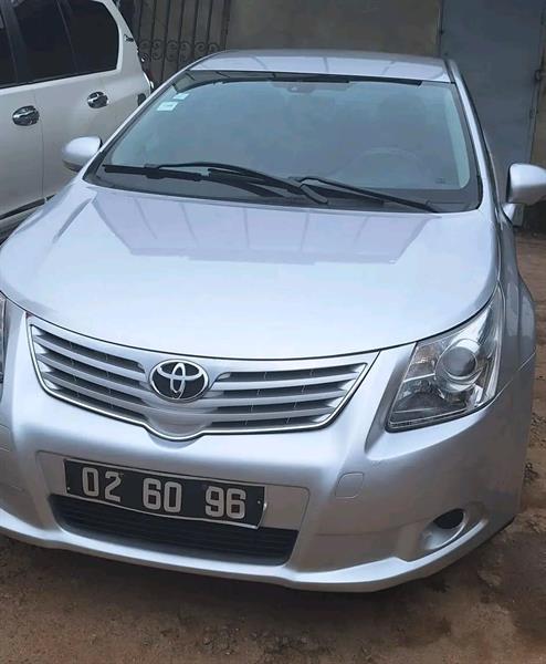 Avensis 2009-2010 À Vendre 