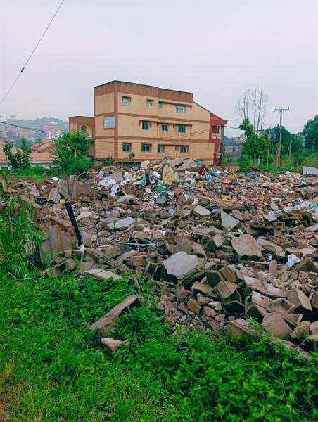 Terrain Commercial À Vendre À Mvan 