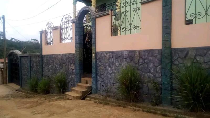 Duplex À Vendre Nkolbisson Royal business center