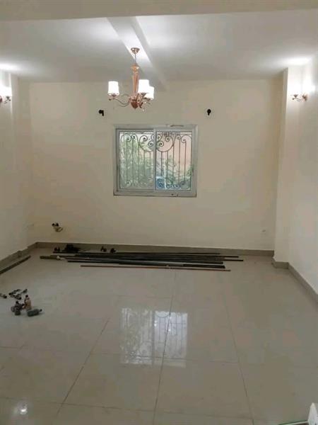 Immeuble À Vendre Nkolbisson Royal business center