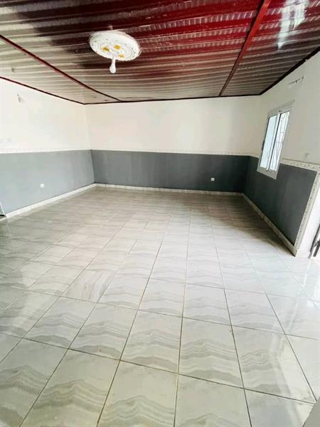 Maison À Vendre Nkolondom Royal business center