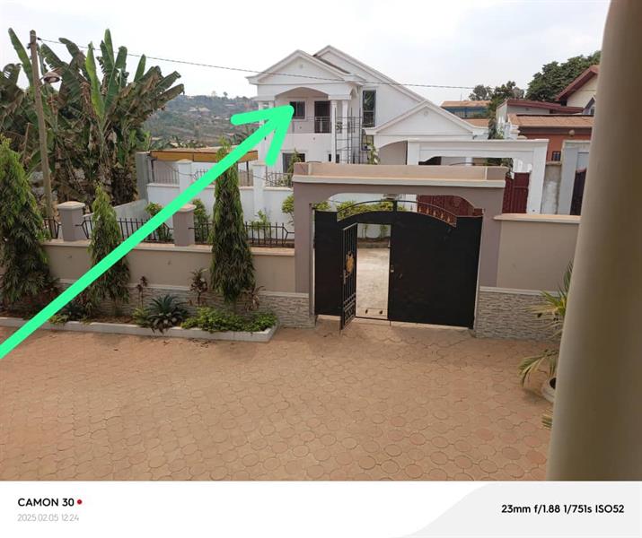 Duplex À Vendre À Nkozoa Royal business center