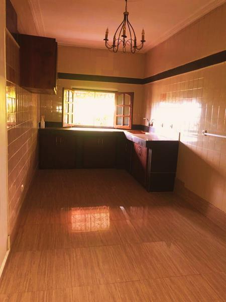 Duplex À Vendre Elig Essono Royal business center