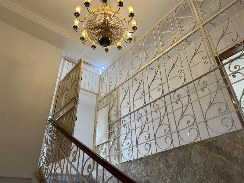 Duplex À Vendre Bastos Royal business center