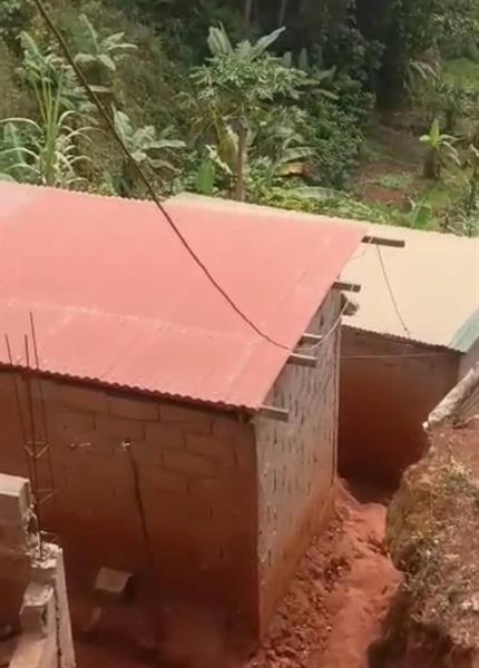 Chute De Terrain À Vendre Tsinga Village Royal business center