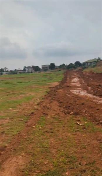 Terrain À Yaoundé Tsinga Village Royal business center