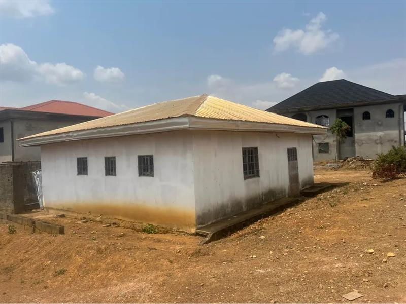 Maison À Vendre À Odza Royal business center