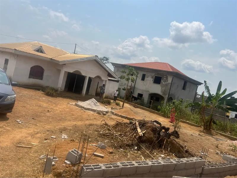 Maison À Vendre À Odza Royal business center