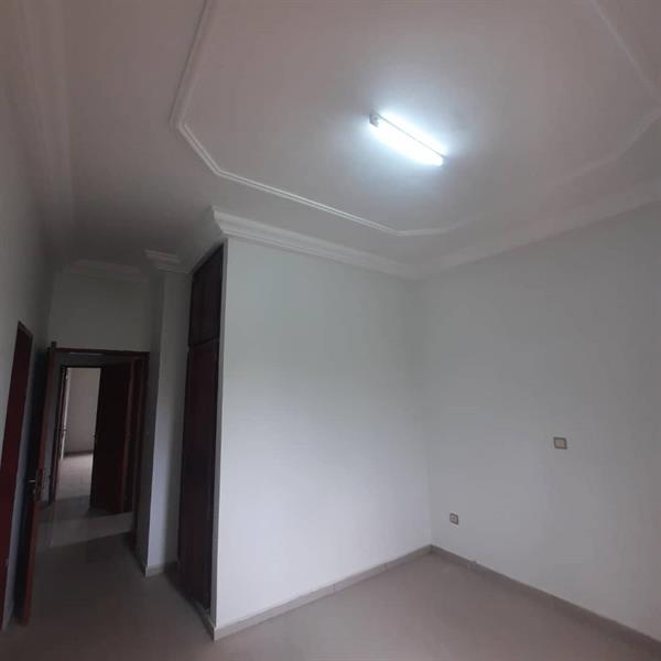 Appartement Neuf En Nkoabang. J &  J CORPORATION