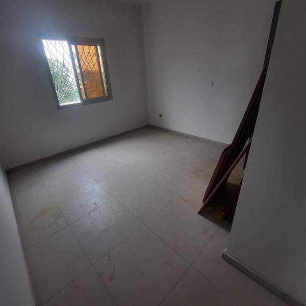 Appartement Neuf En Nkoabang. J &  J CORPORATION