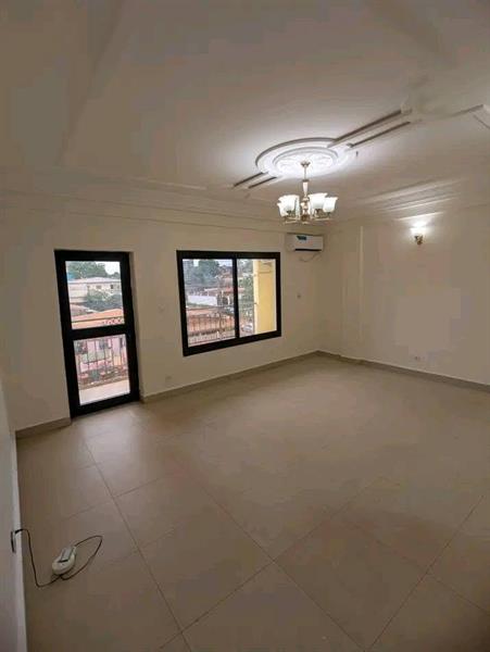 Bel Appartement À Mimboman J &  J CORPORATION