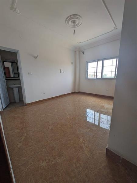 Appartement Vip À Odza B10. J &  J CORPORATION