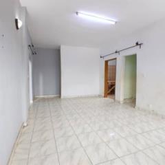 Appartement Au Premeier Niveau À Damas Rosiere,, Yaoundé, Immobilier au Cameroun