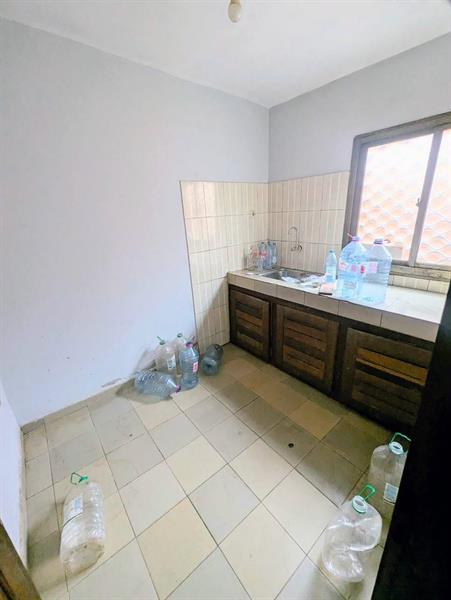 Appartement Spacieux À Eleveur J &  J CORPORATION