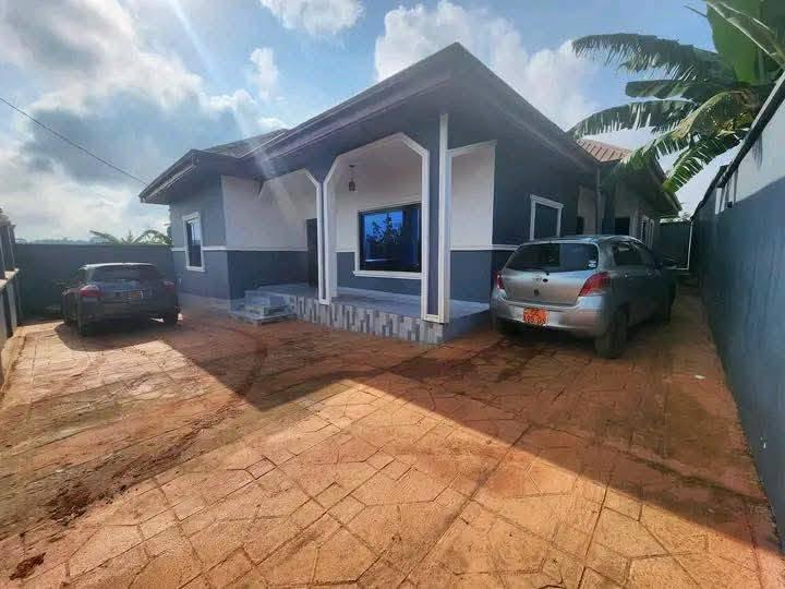 Villa À Vendre Nkolfoulou J &  J CORPORATION