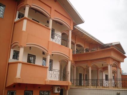 Appartements de 02 chambres à  louer à  Mvan, Yaoundé  175.000 F CFA le mois 