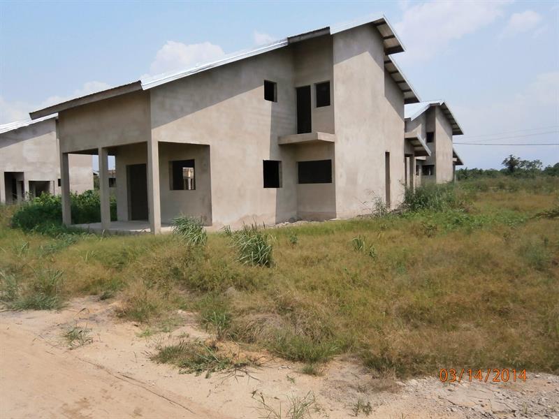 Villa Duplex 500M2 Moderne T5 À Bonabéri Duplex, Triplex et Immeuble