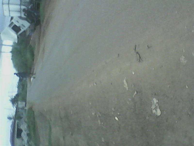 TERRAIN BORDURE ROUTE 